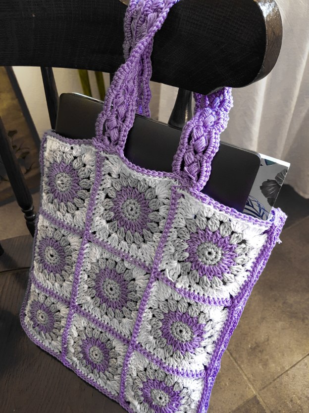 Crochet Granny square handbag – getting ready for spring!!